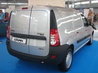 Voiture Renault marque Dacia Logan - wikimedia.org